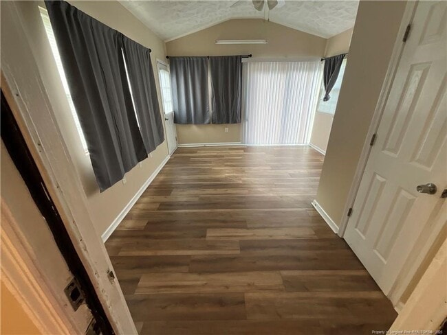 Building Photo - 2460 Saltwood Rd