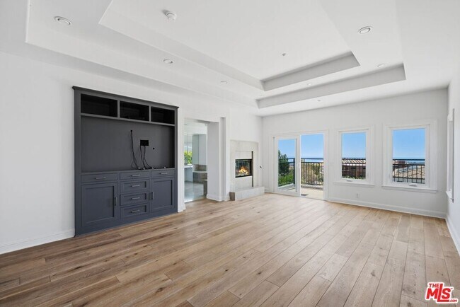 Building Photo - 16802 Cll De Sarah