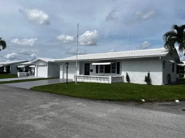 Building Photo - 1901 SW 14th Ave