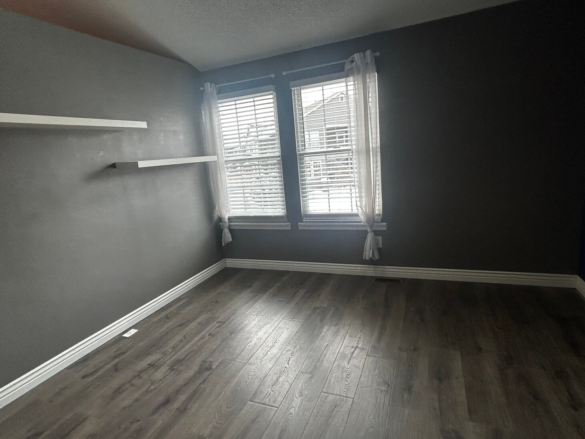 Building Photo - 16901 E Chenango Ave