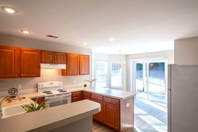 Building Photo - 192 Sonata Cir