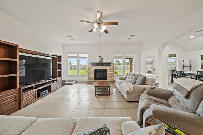 Building Photo - 7413 Woodward Springs Dr
