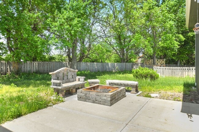 Building Photo - 28617 W 162nd Terrace