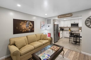 Building Photo - 3409 McGavock Pike