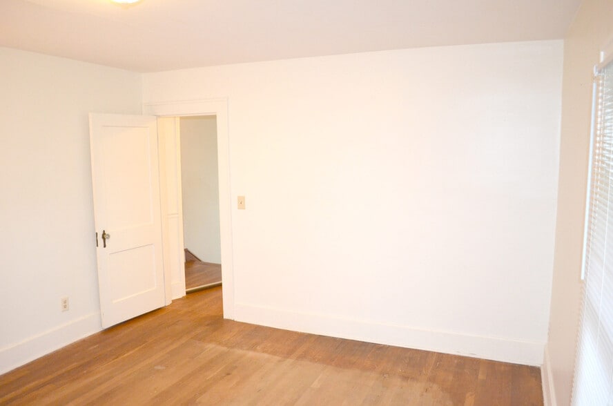Building Photo - 3690 Enlow Rd