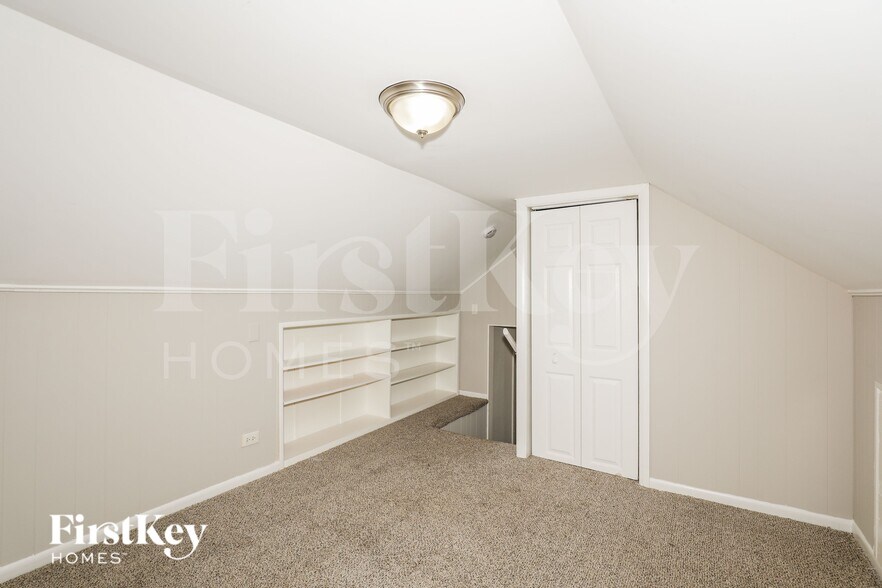 Building Photo - 12865 W Highland Ave