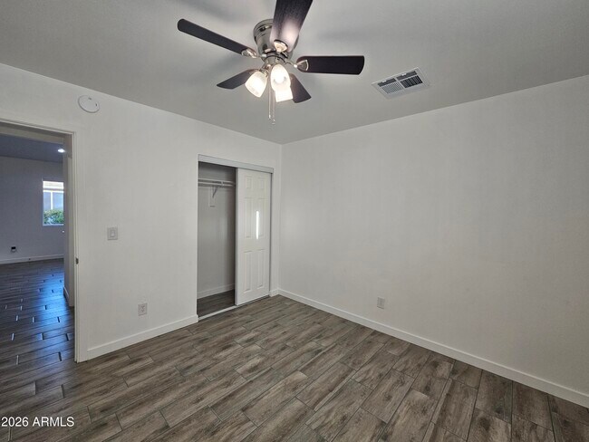 Building Photo - 4731 E Caballero St