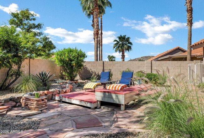 Building Photo - 4315 E Rocky Slope Dr
