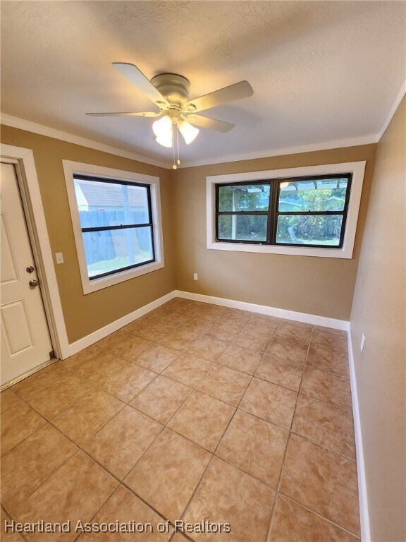 Building Photo - 2636 Queenswood Dr