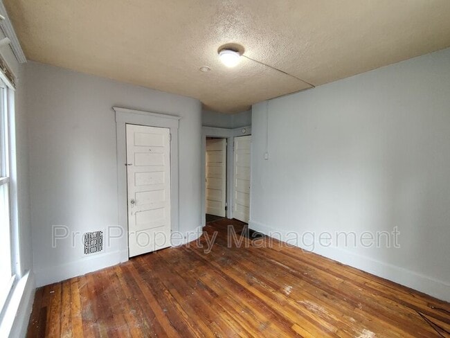 Building Photo - 1644 Chapel St