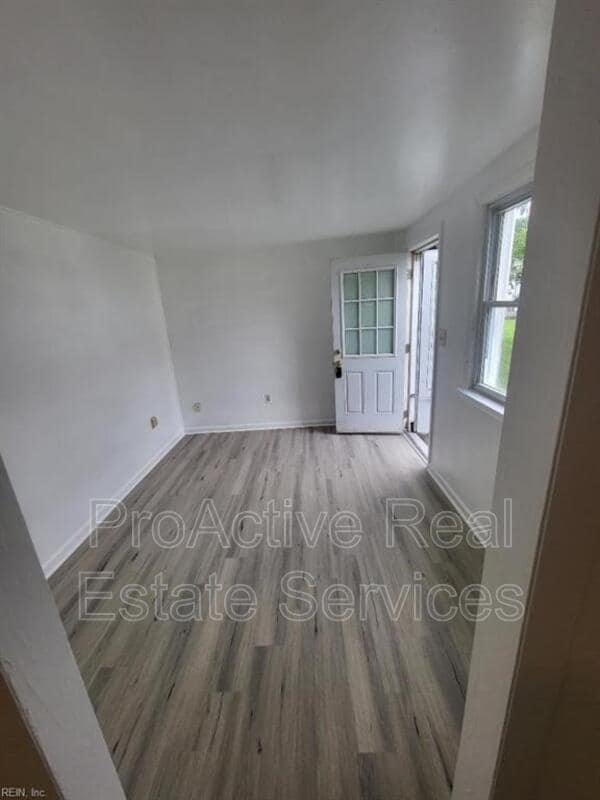 Building Photo - 3625 S Warwick Cir