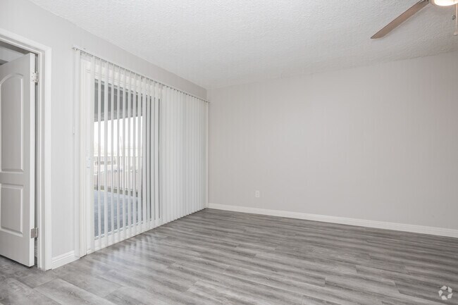 2BR, 1BA - 700SF - Living Room - 11037 E. Ferina St.
