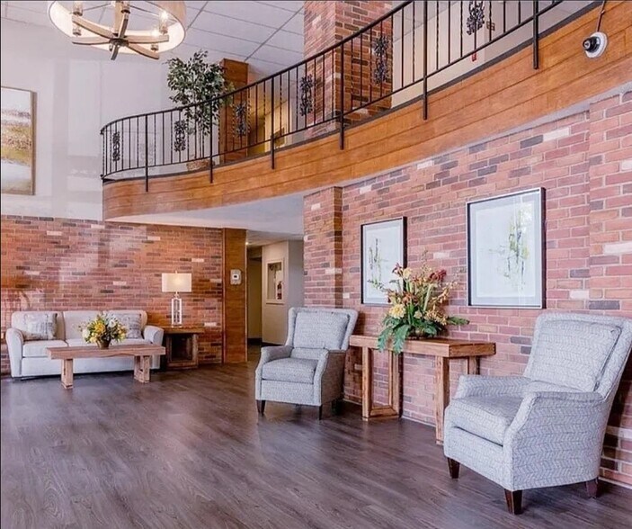Lobby - 3675 Clague Rd