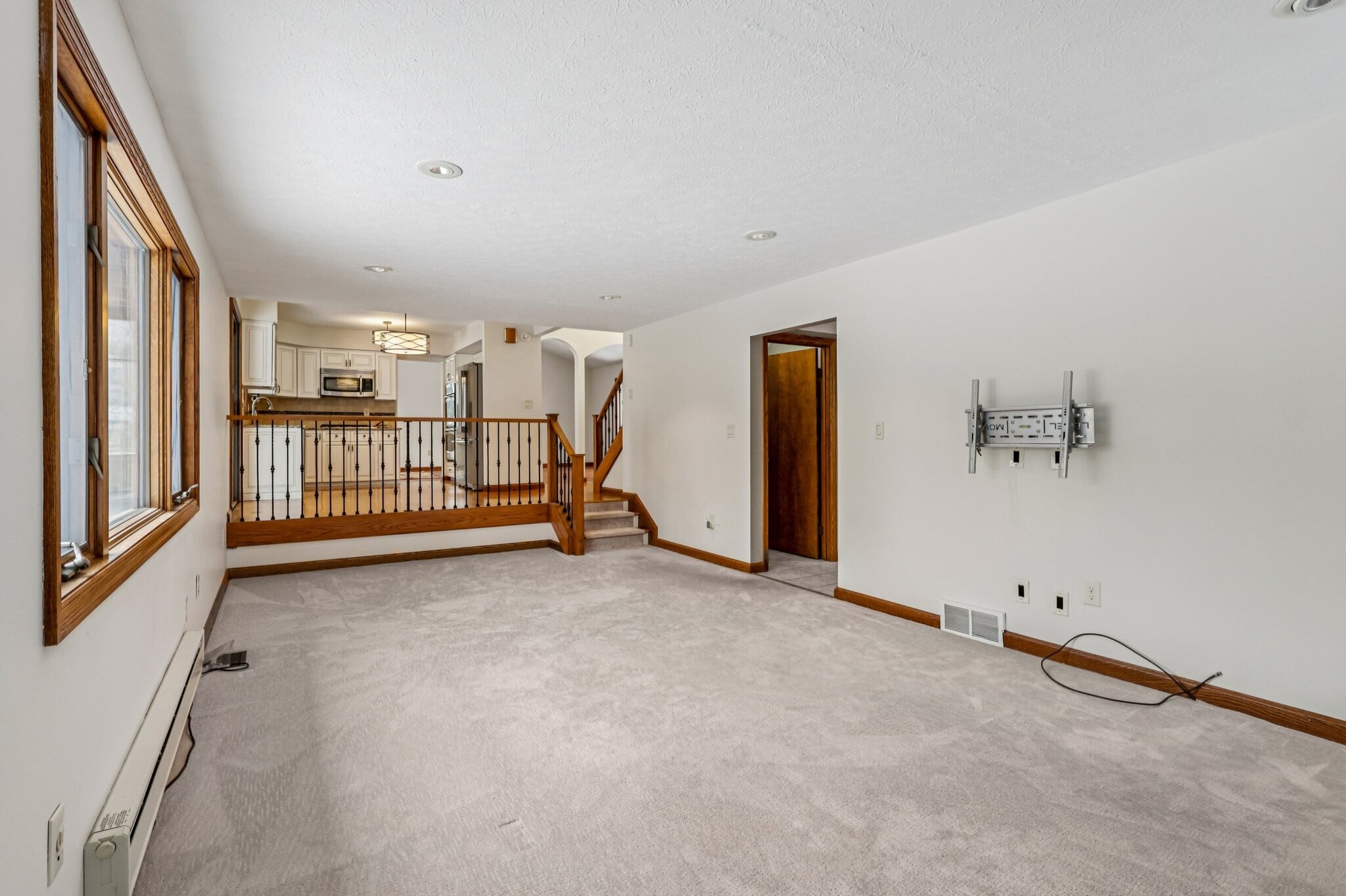 Building Photo - 6235 Sunnywood Dr