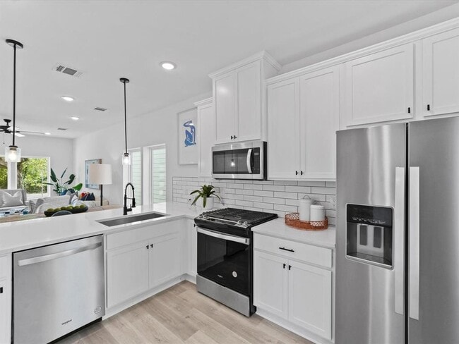 Building Photo - 1448 Dewalt St