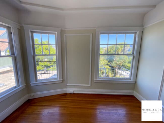 Building Photo - UPDATED + SPACIOUS 1BR/ 1BA IN INNER RICHM...