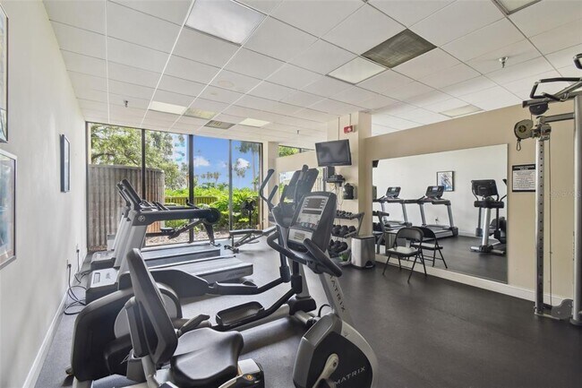Building Photo - 2413 Bayshore Blvd