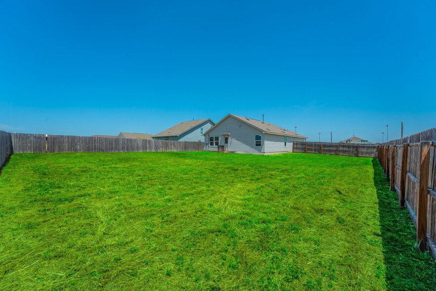 Building Photo - 360 Agave Cir