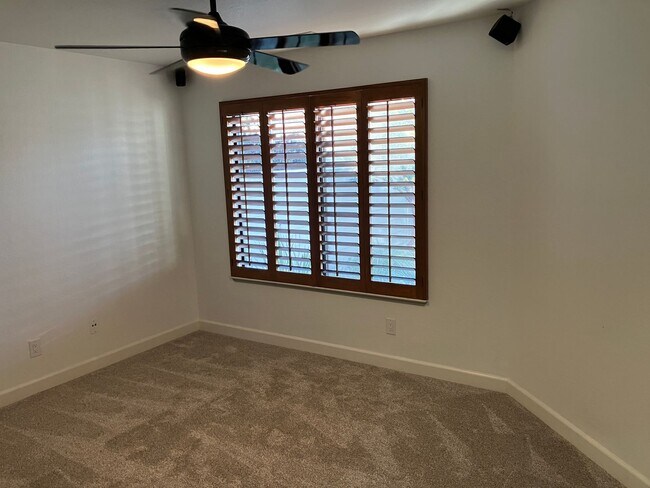 Building Photo - 3600 Thomas More Way