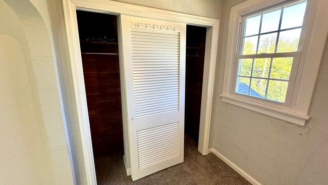 Building Photo - Timeless Two-Story Home with Modern Comfor...