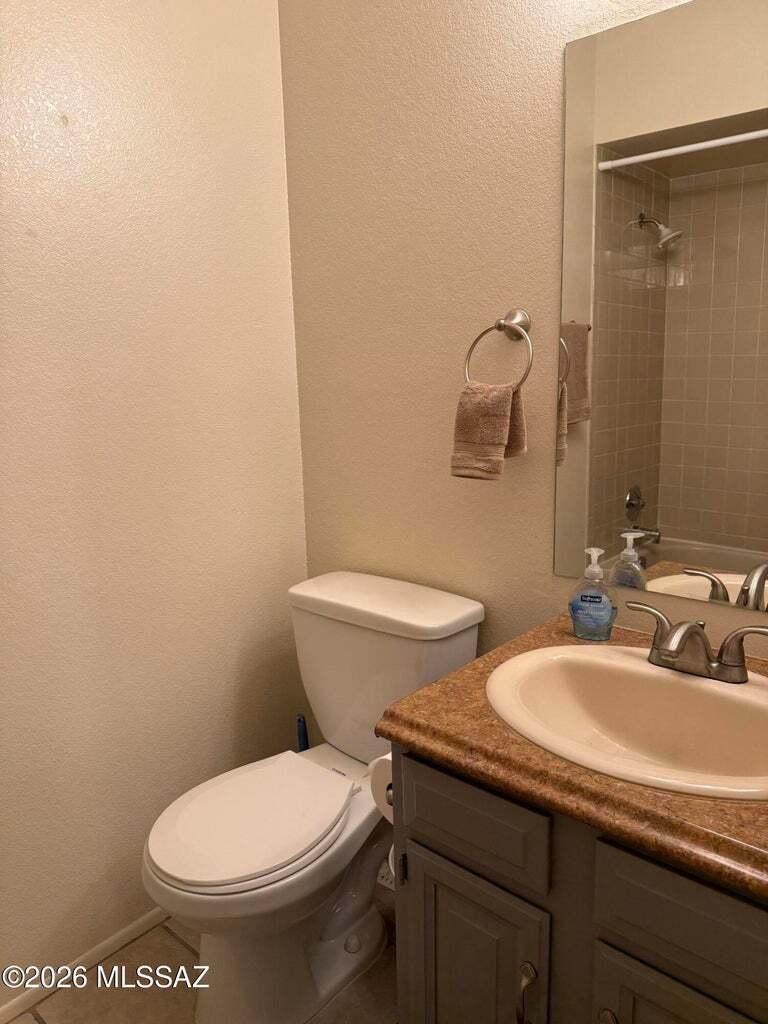 Building Photo - 5750 N Camino Esplendora