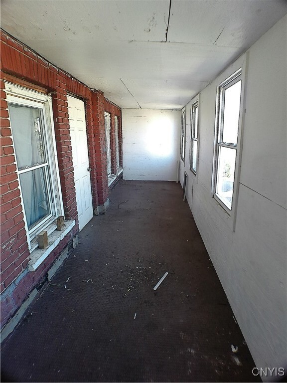 Building Photo - 124 River St