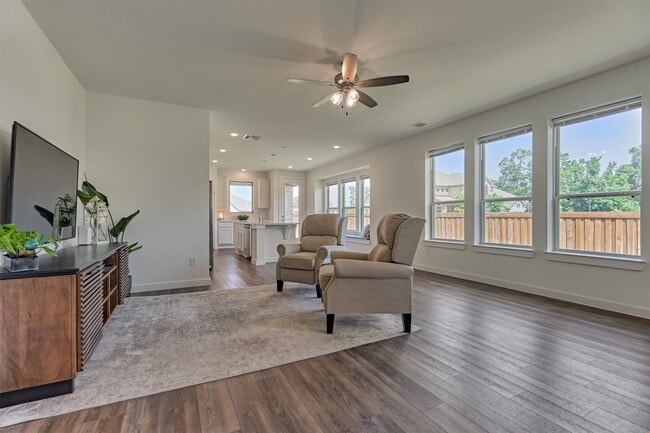 Building Photo - 27129 Ivorywood Dr
