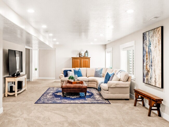 Building Photo - 2670 Weathervane Way S
