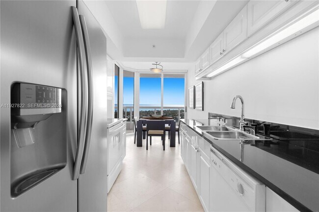 Building Photo - 21055 Yacht Club Dr