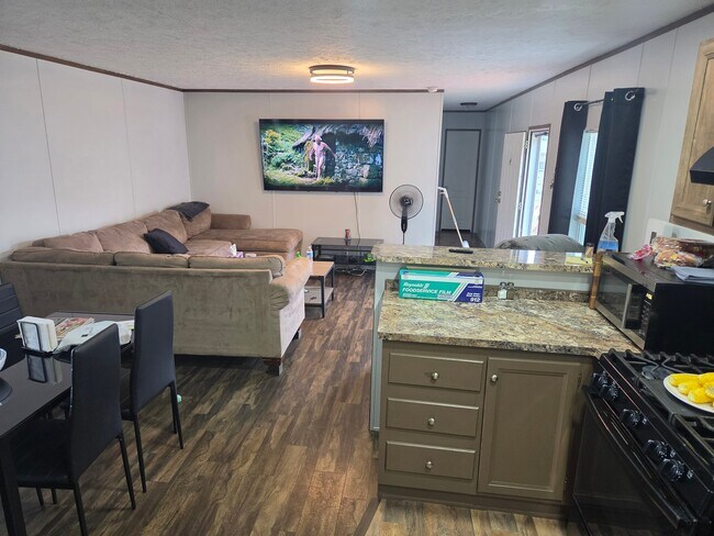 Building Photo - 2020 Rustic Trail