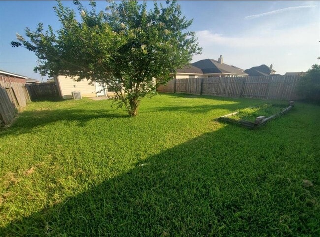 Building Photo - 14927 Diamond Way