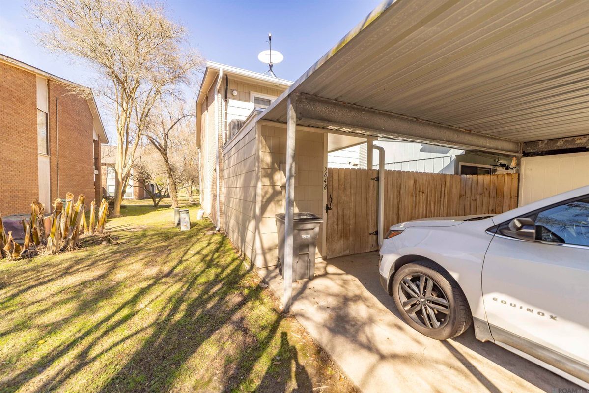 Building Photo - 5648 Riverstone Dr