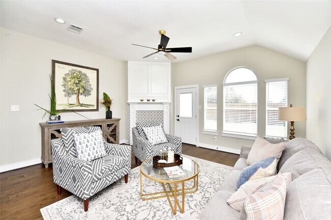 Building Photo - 18403 Brenwood Manor Dr