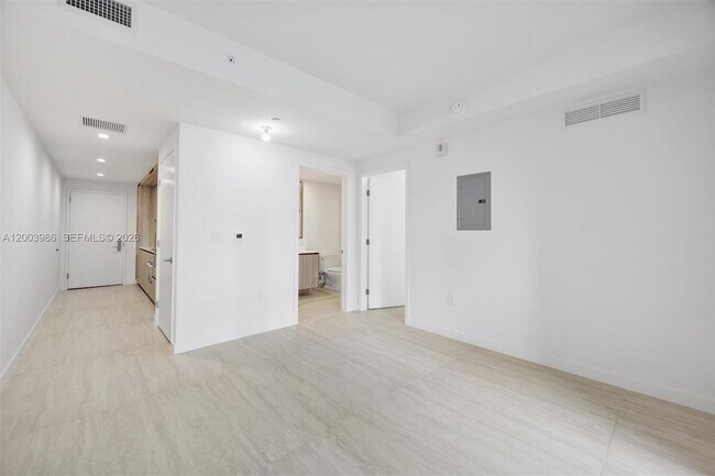 Building Photo - 77 SE 5th St