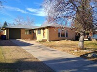 Building Photo - 235 Hemlock St