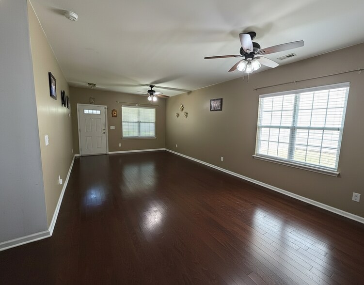 Building Photo - 12018 Royal Castle Ct