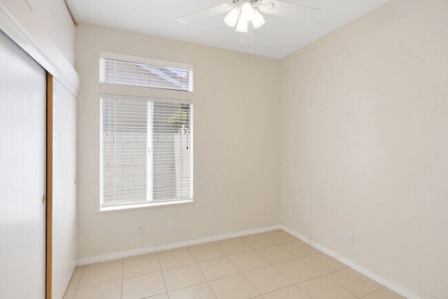 Building Photo - Single Story 3 Bedroom Summerlin Home