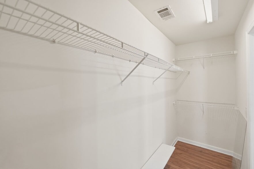 Building Photo - 2927 Arbor Creek Ln