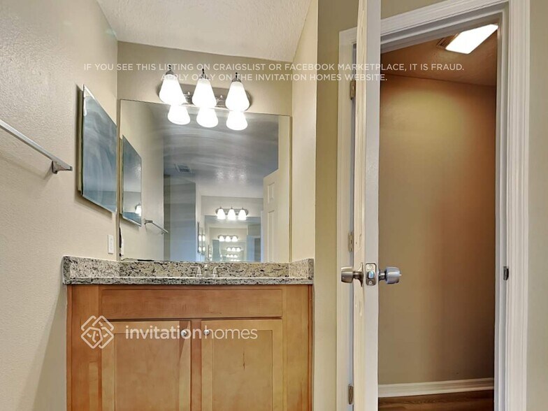 Building Photo - 536 Big Sioux Ct