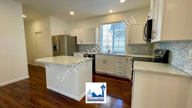 Building Photo - Step Inside To This Spacious & Comfortable 3-Bedroom Home!