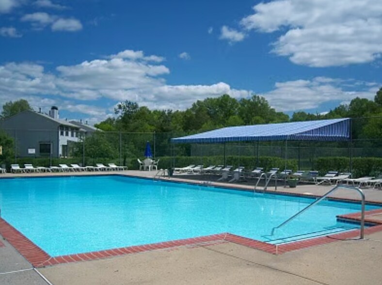 Building Photo - 49 Baldwin Ct