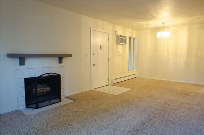 Building Photo - Cozy 2 bedroom 1 bath condo for rent right in Niwot at Cottonwood Park!