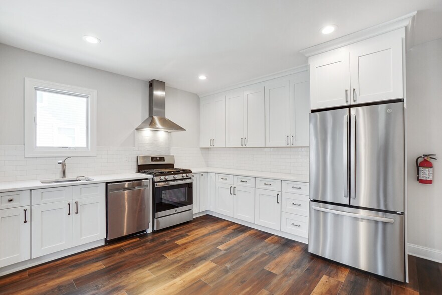 Building Photo - 77 Mill St