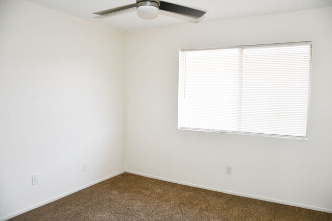 Building Photo - Tularosa (344) West