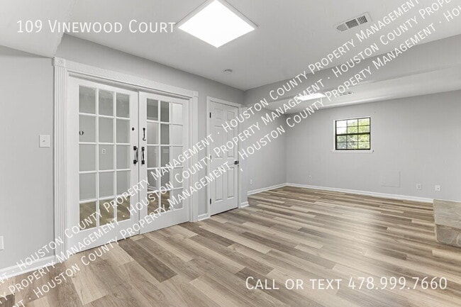 Building Photo - 109 Vinewood Ct