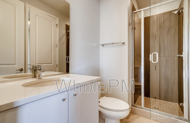 Building Photo - 2331 Glenarm Pl