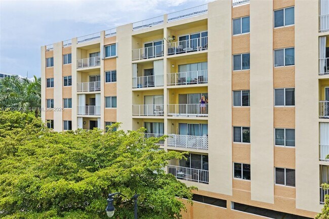 Building Photo - 200 178th Dr