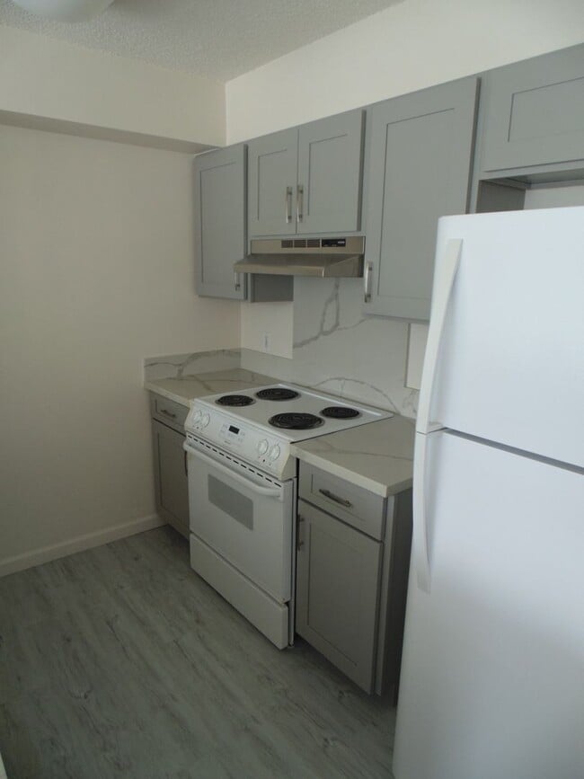 Building Photo - Newly renovated 1 bedroom, 1 bath, 1 parking in Makiki!