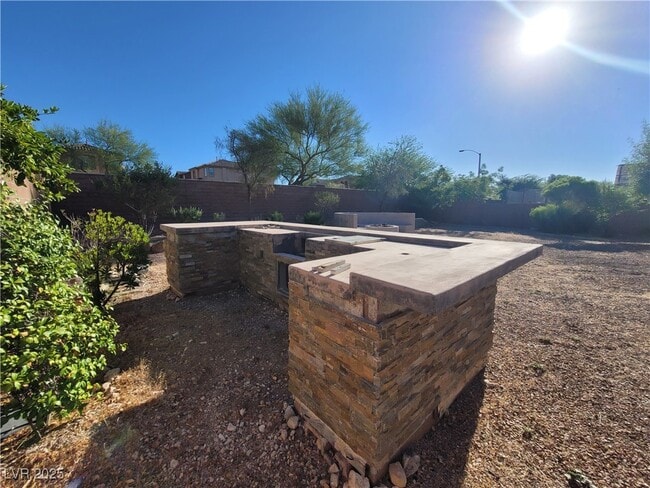 Building Photo - 9338 Wilderness Glen Ave