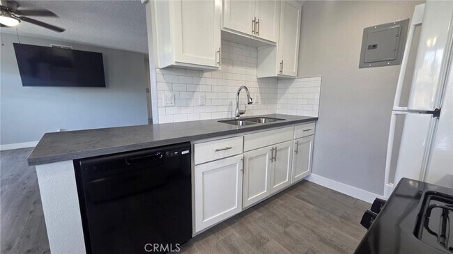 Building Photo - 17102 Emerald Ln